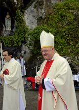 2013 Lourdes Pilgrimage - SATURDAY TRI MASS GROTTO (73/140)